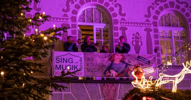 Jungbläser eröffnen Christkindlmarkt