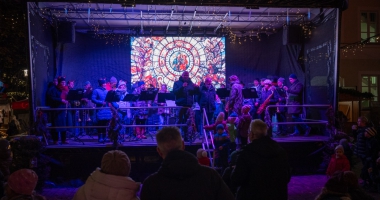 Stadtkapelle eröffnet Christkindlmarkt