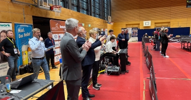 Eröffnung der Pokalmeisterschaften mit Bürgermeister Peter Kloo, Landrat Otto Lederer und SV-DJK Vorsitzende Sabine Balletshofer