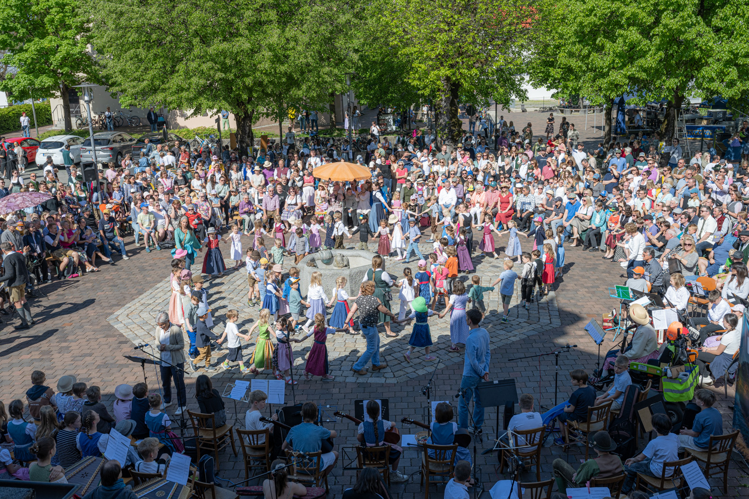 Die Kinder der Musikalische Früherziehung in Aktion
